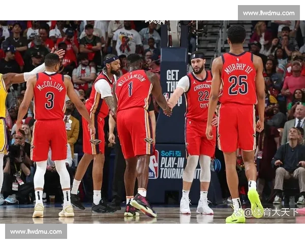 打破常规！NBA球队大胆尝试新球衣设计，颠覆你的想象